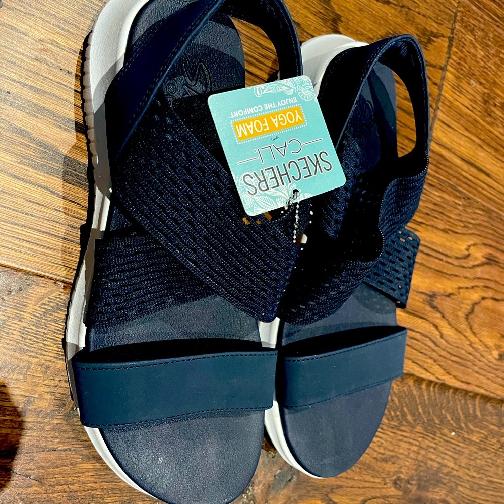 Sketchers size 7